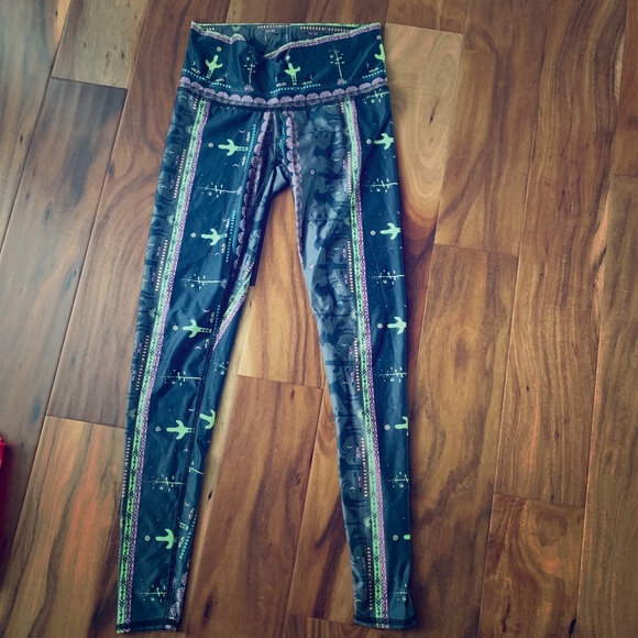 Teeki Black and Green Patterned Leggings - Picture 1 of 4